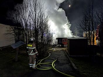 Brand an Bayreuther Kulturkiosk - besorgte Passanten w&auml;hlen Notruf