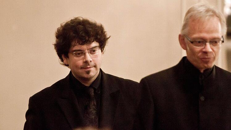 Dirigent-Duo auf dem Weg zum Schluss-Beifall: Lorenzo Da Rio (links) und Peter Stenglein