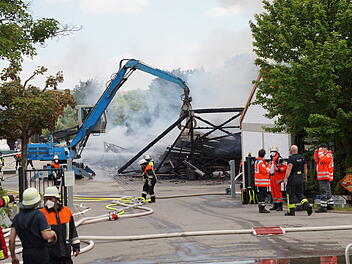 Lagerhalle bei Brand vollständig zerstört