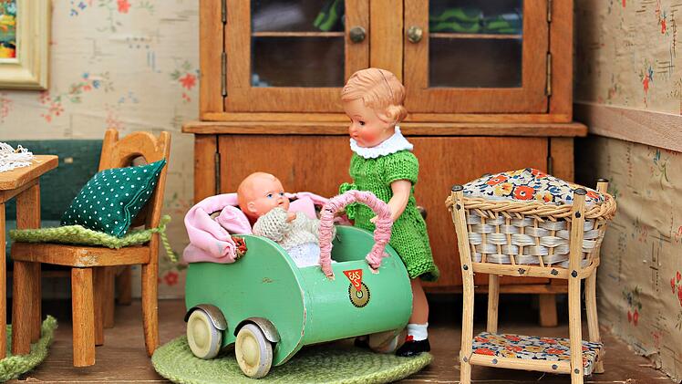 Spielzeugmuseum Nürnberg sucht Puppenhaus-­Inventar für Ausstellung
