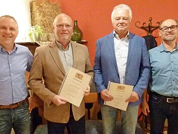Alte und neue Führungskräfte der Begräbniskasse in Weidhausen (von links): Holger Florschütz, Herold Schumann, Heinz Freitag und Norbert Knorr. Foto: Lothar Weidner