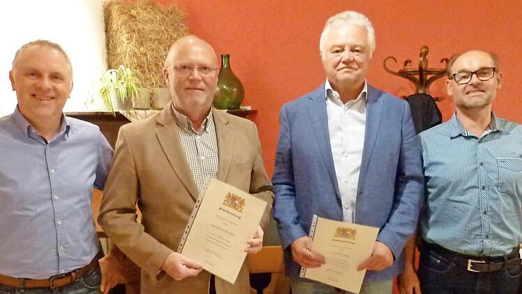 Alte und neue Führungskräfte der Begräbniskasse in Weidhausen (von links): Holger Florschütz, Herold Schumann, Heinz Freitag und Norbert Knorr. Foto: Lothar Weidner
