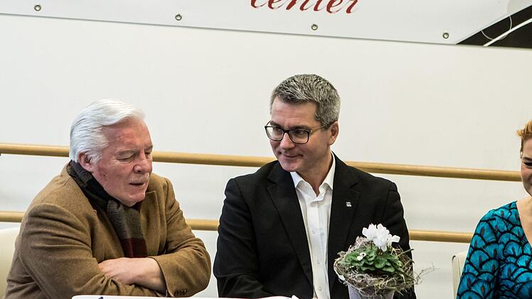 Impressionen von der Programm-Vorstellung der Sommeroperette Heldritt: Reinhard Schmidt, Harald Wurmsdobler und Rita Schneider.Foto: Jochen Berger