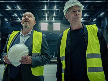 F&uuml;r Kommissar und Opernfan Freddy Schenk (Dietmar B&auml;r, links) geht ein Traum in Erf&uuml;llung. Wegen eines Mordes an der K&ouml;lner Oper ermittelt er mit dem Kollegen Max Ballauf (Klaus J. Behrendt) hinter den Kulissen der Spielst&auml;tte. Der "Tatort: Die Sch&ouml;pfung" nutzt - wieder einmal - eine spektakul&auml;re K&ouml;lner Location.