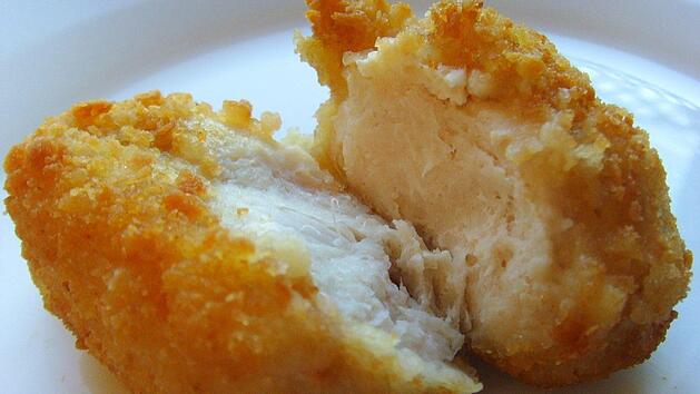 Sieht lecker aus, doch die Testergebnisse zu Chicken-Nuggets verderben einem ganz sch&ouml;n den Appetit. Symbolbild: Pixabay