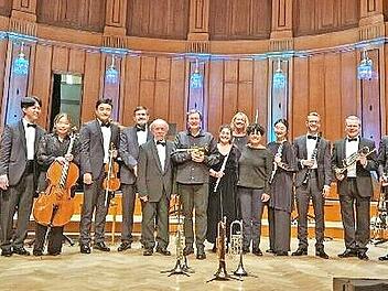 Matthias Höfs begeisterte zusammen mit der Staatsbad Philharmonie.
