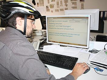 Über soziale Netzwerke ist die Umfrage zum Radweg von Euerdorf nach Bad Kissingen bereits verbreitet worden. In den nächsten Tagen gehen die Postkarte raus. Die Ergebnisse gehen auch an das Bundesverkehrsministerium, in dem der Bedarf für den Radweg festgelegt wird. Foto: Ralf Ruppert