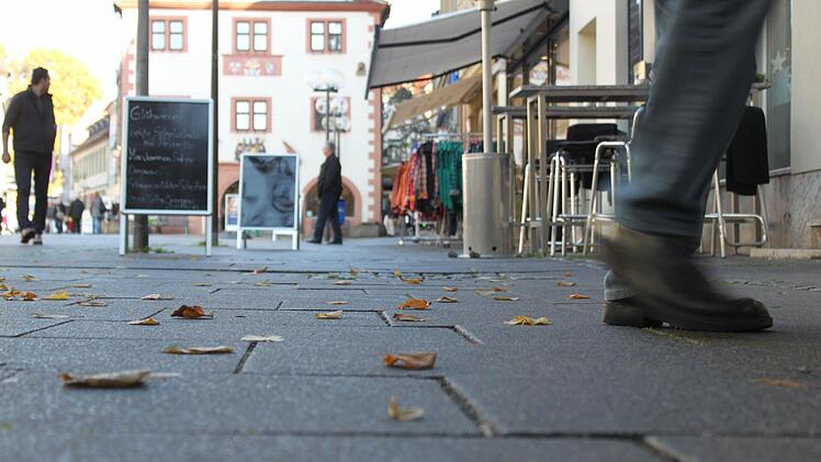Die Einzelhändler in der Fußgängerzone warten auf die nächsten Schritte.  Foto: Anja Greiner