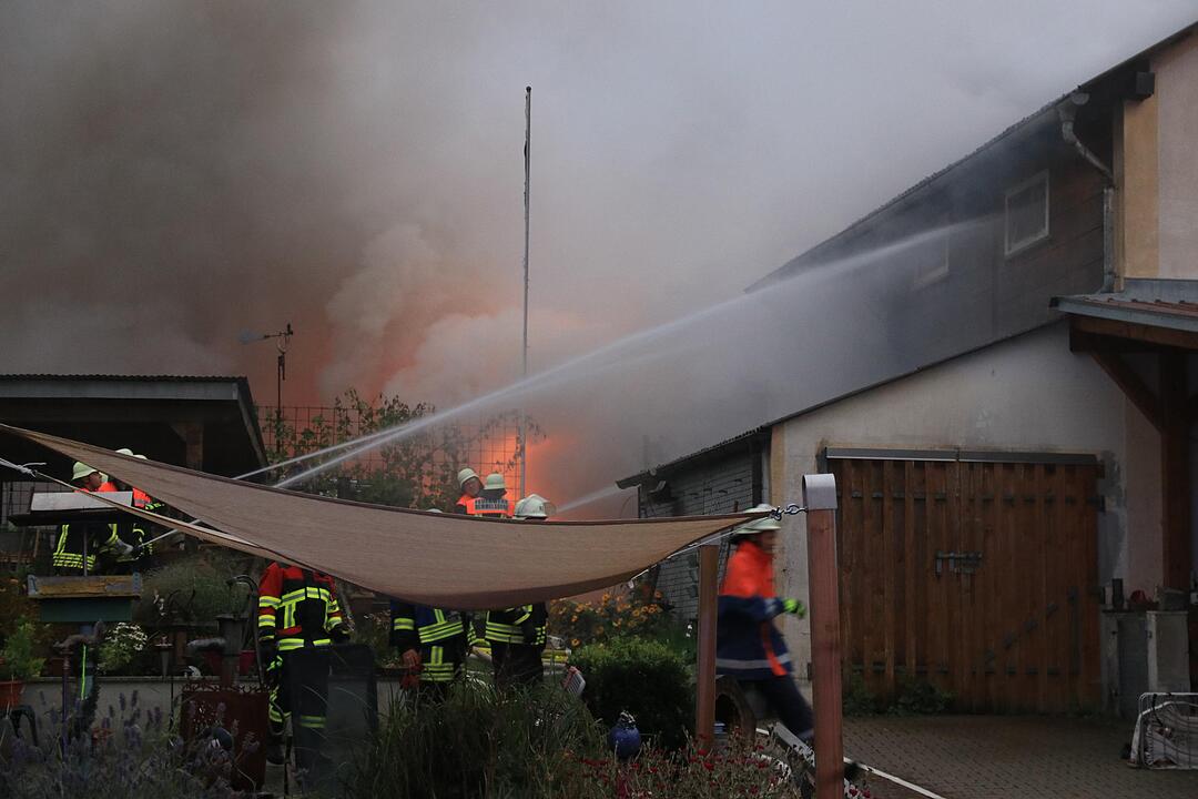 Werkstatt im Gemeindegebiet Scheßlitz geht in Flammen auf