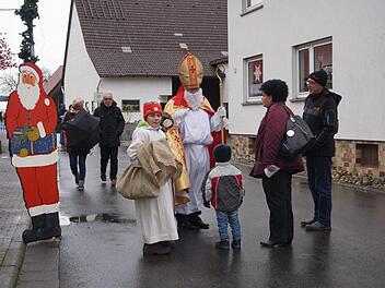 Der Nikolaus kommt natürlich auch nach Langenleiten. Foto: Marion Eckert