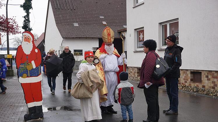 Der Nikolaus kommt natürlich auch nach Langenleiten. Foto: Marion Eckert