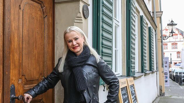 Tanja Stadlmeyer ist seit acht Jahren Wirtin der Traditionsgaststätte "Loreley" in der Herrngasse in Coburg.Foto: Barbara Herbst