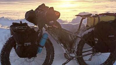 Das Fatbike von Walter Lauter in der Gefriertruhe Norwegen. Fotos: Walter Lauter/Gunnar Fehlau/Overnighter