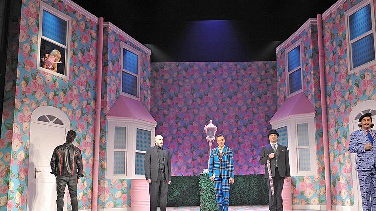 Szene aus der Neuinszenierung von Otto Nicolais "Die lustigen Weiber von Windsor" am Landestheater Coburg. Foto: Andrea Kremper