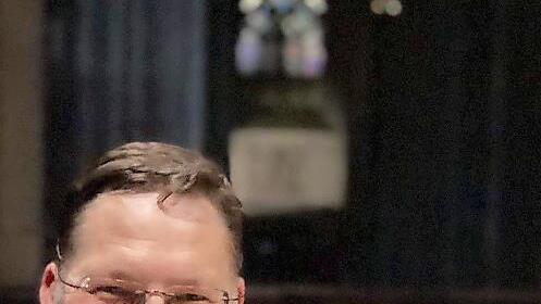 Der hochkarätige Organist Henry Fairs lässt am Sonntag, 21. November, in Zeil die Eichfelder-Orgel erklingen.