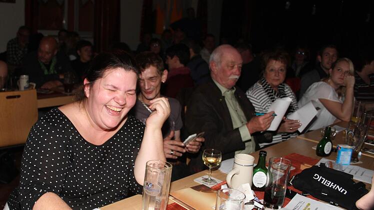 Im Publikum kriegte sich so mancher gar nicht mehr ein - die Comedians kamen gut klar mit den Lach-Flashs der Zuschauer.