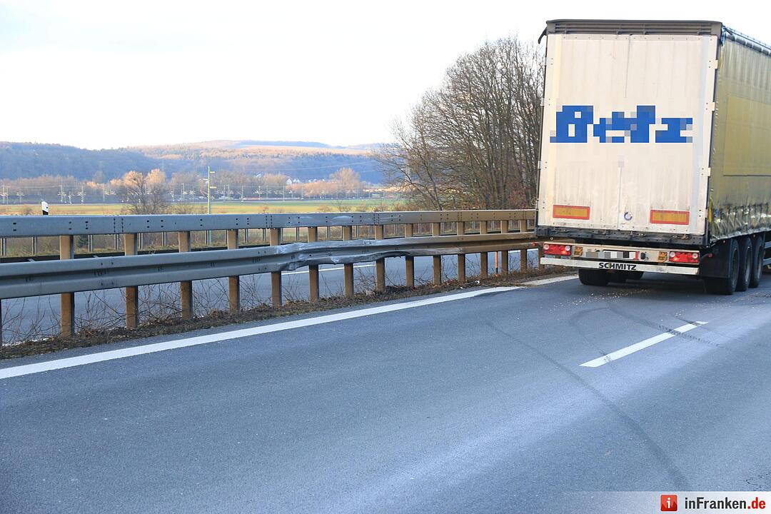 Unfall auf A73 - 20.000 Euro Schaden