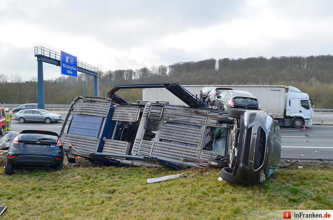 Schwerer Unfall mit Autotransporter auf A3 bei Würzburg