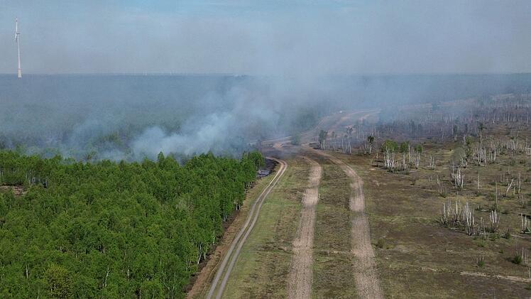 Waldbrand auf munitionsbelastetem Gel&auml;nde bei J&uuml;terbog