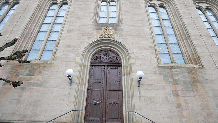 Die Kirche St. Michael und Johannes der Täufer in Eltmann Foto: Ronald Rinklef