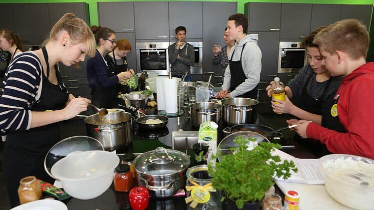 Impressionen vom ersten Kulmbacher Kochduell der Schulen Foto: Barbara Herbst