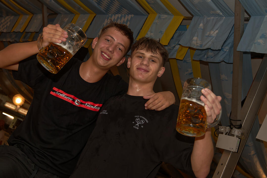 Das Herbstfest ist eröffnet.