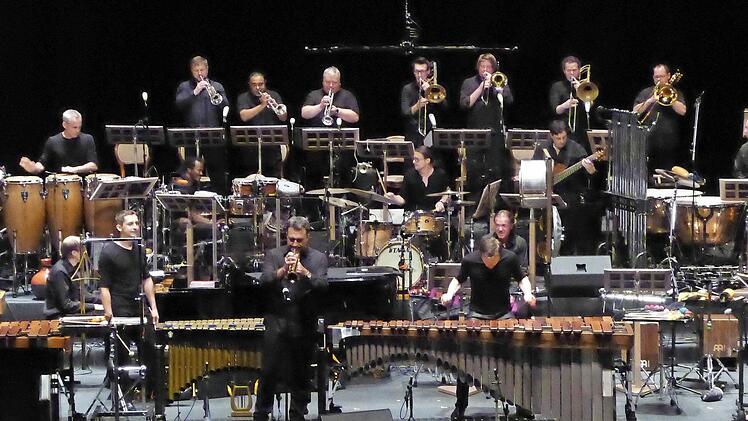 Martin Grubinger und das Percussive Planet Ensemble. Foto: Ahnert