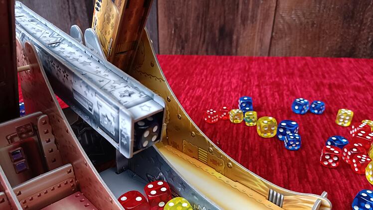 Spiele-Test "Kipp mir Saures":  Die Bonbon-Fabrikant mit den Kippröhren