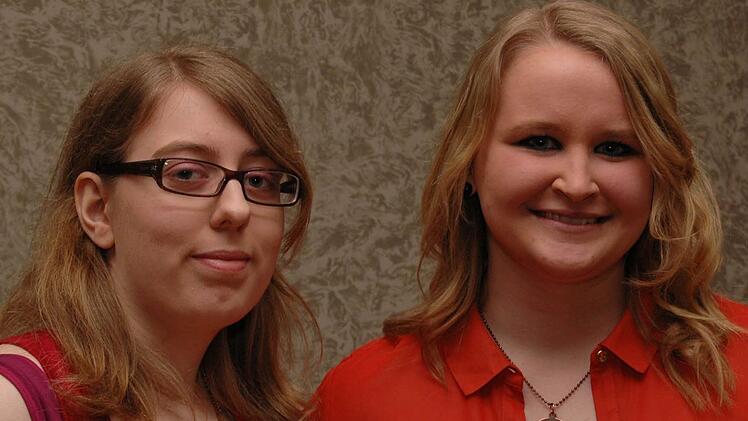 Marina Wöltche und Alexandra Ja-ny (von links) sind seit der Grün-dung im Jahr 2001 dabei.