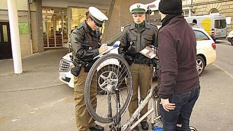Radler sollten die Rahmennummer bei der Polizei registrieren lassen.