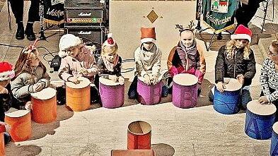 Jubel bei den J&uuml;ngsten: Die Musik-Kids unter der Leitung von Marina Markart eroberten die Herzen der Zuh&ouml;rer.