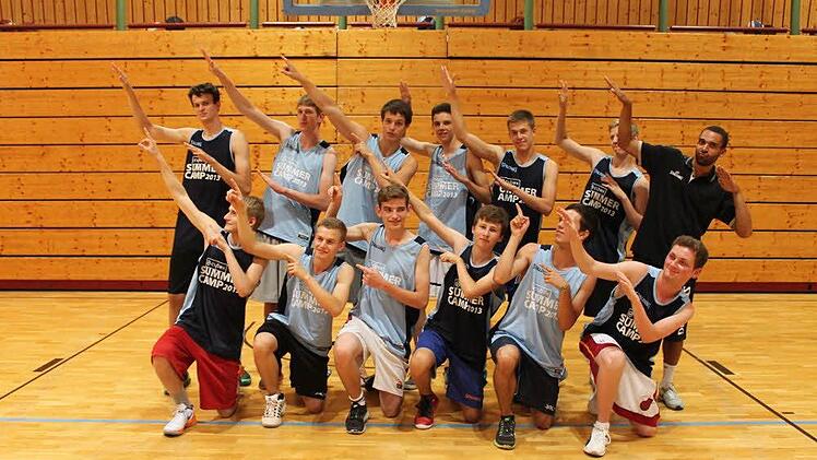 Ein Teambild vom letzen Jahr Quelle: Pamela Holzenleuchter