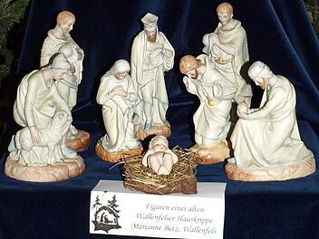 Wie vielfältig Krippen sein können, zeigt die Krippenausstellung im Pfarrheim Wallenfels.  Foto: Susanne Deuerling