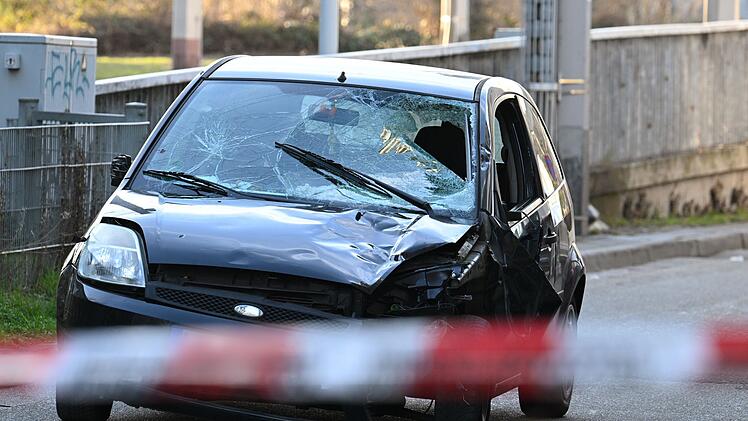 Auto fährt in Menschenmenge in Mannheim