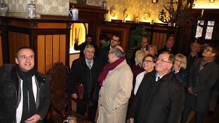 Eindrücke von der Sondersitzung des Bezirkstages in Aschach mit Besichtigung des Schlosses. Foto: Ralf Ruppert