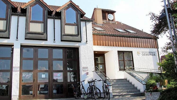 Der Sitz der Gemeindeverwaltung Großenseebach soll heuer umgebaut werden. Unter anderem wird ein Aufzug eingebaut und der Sitzungssaal umgestaltet. Foto: Richard Sänger/Archiv