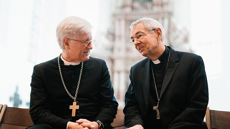 Im Gespräch: Der evangelische Landesbischof Heinrich Bedford-Strohm (links)  und der Bamberger Erzbischof Ludwig SchickFoto: bbk