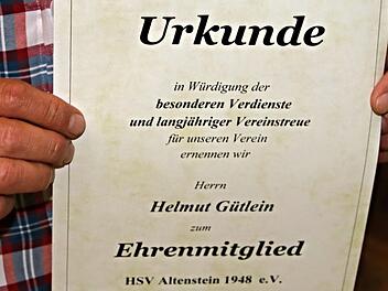 Helmut Gütlein, war nicht der Einzige, der zum Ehrenmitglied ernannt wurde. Foto: Helmut Will