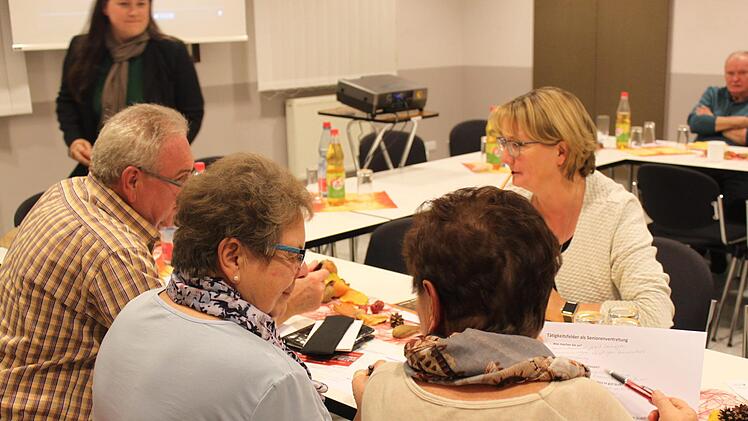 Kleine Arbeitskreise wurden gebildet. Foto: Carmen Schwind