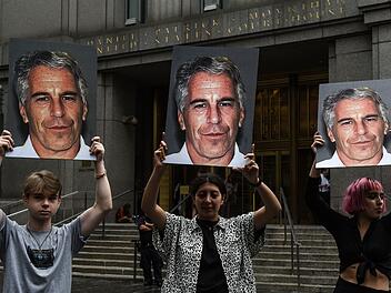 Lange wurde in den USA f&uuml;r die Freigabe der Epstein-Akten protestiert.