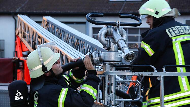 Feuerwehr-Großalarm in Steinbach Foto: Andreas Brandl
