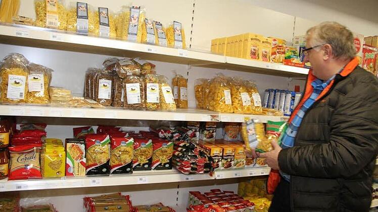 Handgemachte Nudeln aus der Region, Eiernudeln oder auch italienische Pasta - der RugenDorfladen hat ein großes Sortiment. Foto: Sonja Adam/Archiv
