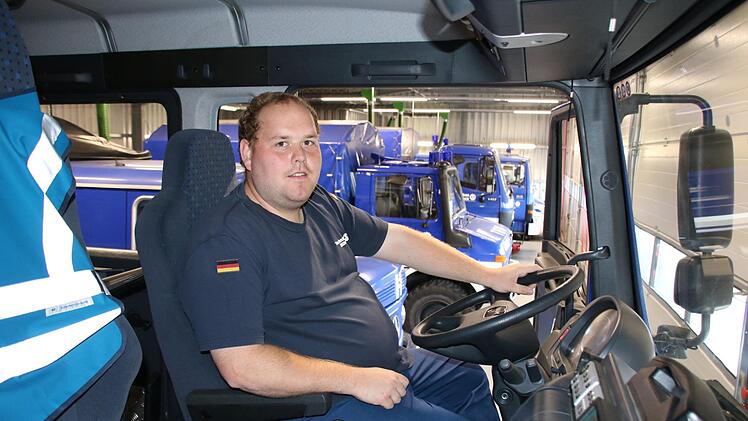 Für die neue Halle gab es auch gleich noch ein neues Einsatz-Fahrzeug. Foto: Ralf Ruppert