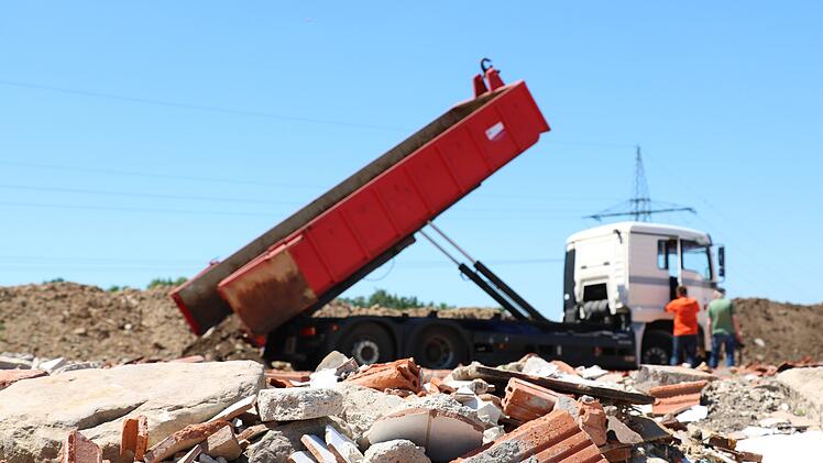 Iphofen: Bauschuttdeponie ab April an weiterem Tag ge&ouml;ffnet