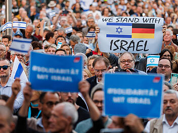 Nach Hamas Gro&szlig;angriff - Solidarit&auml;tskundgebung in N&uuml;rnberg