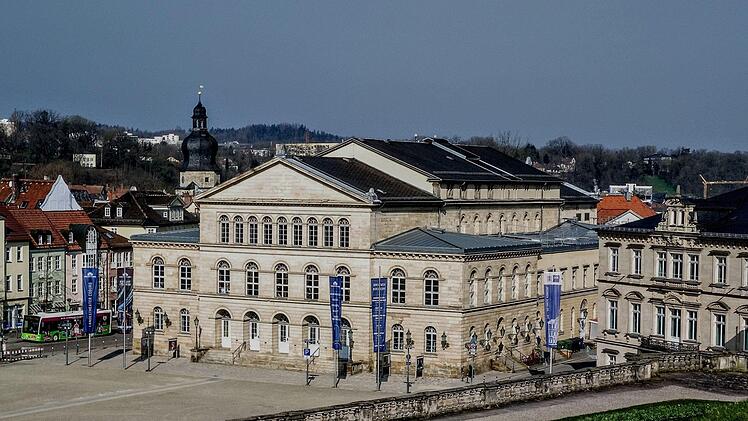 Blick auf das Landestheater Coburg vom Hofgarten ausFoto: Jochen Berger