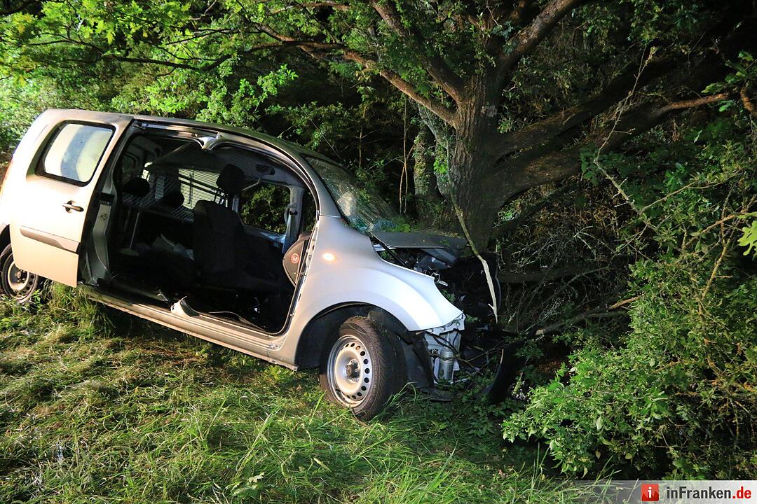 Schweinfurt: Frau und drei Kinder bei Unfall schwer verletzt