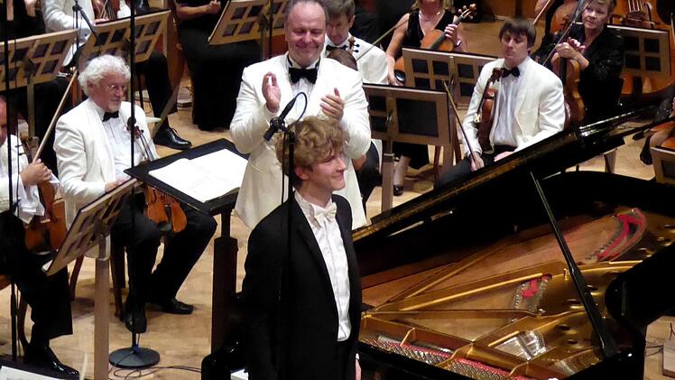 Jasn Lisiecki und Sakari Oramo. Foto: Gerhild Ahnert