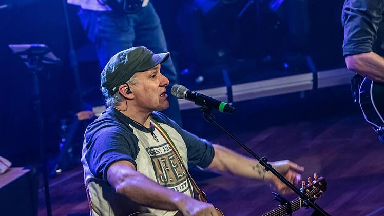 Beste Party-Stimmung herrschte im Kongresshaus bei der Show "I am from Austria".Foto Jochen Berger