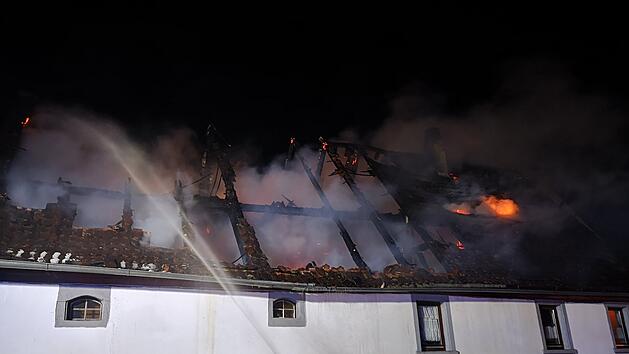 Brand in Schauerheim: Einfamilienhaus in Vollbrand